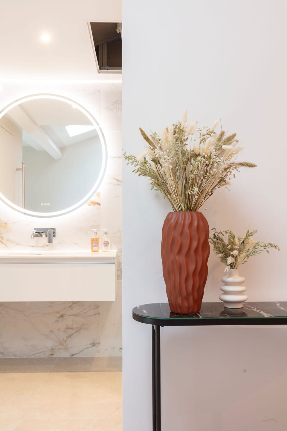 Junior Suite | Bathroom | Hair dryer, bathrobes, slippers, towels
