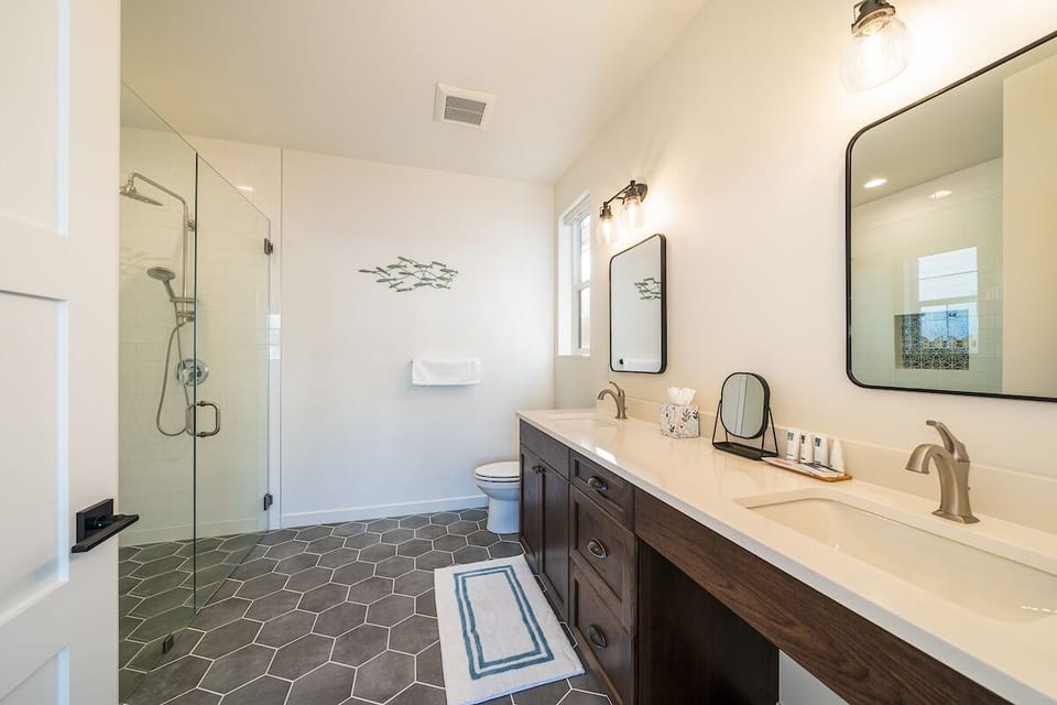Primary 'Lake Room' Ensuite Bath