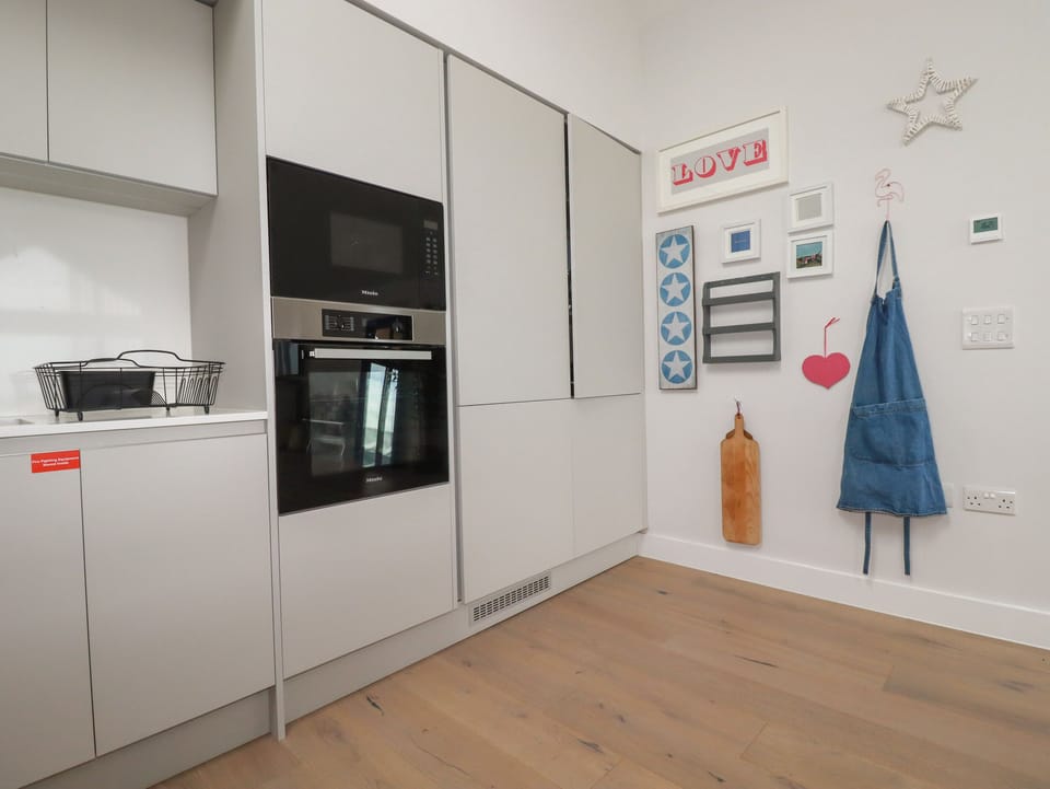 Fridge, dishwasher, electric kettle, toaster