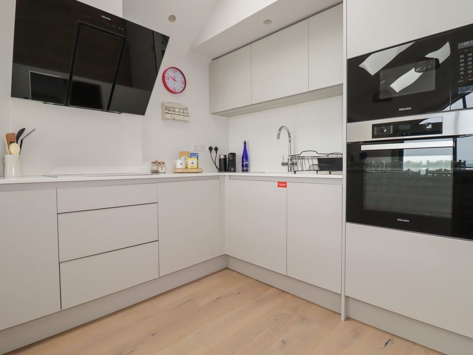 Fridge, dishwasher, electric kettle, toaster