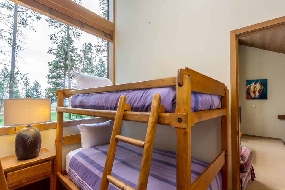 Bunk Bedroom - Upstairs