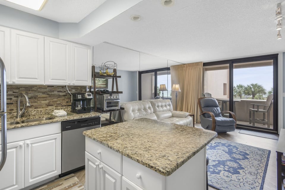 Kitchen / Living Room