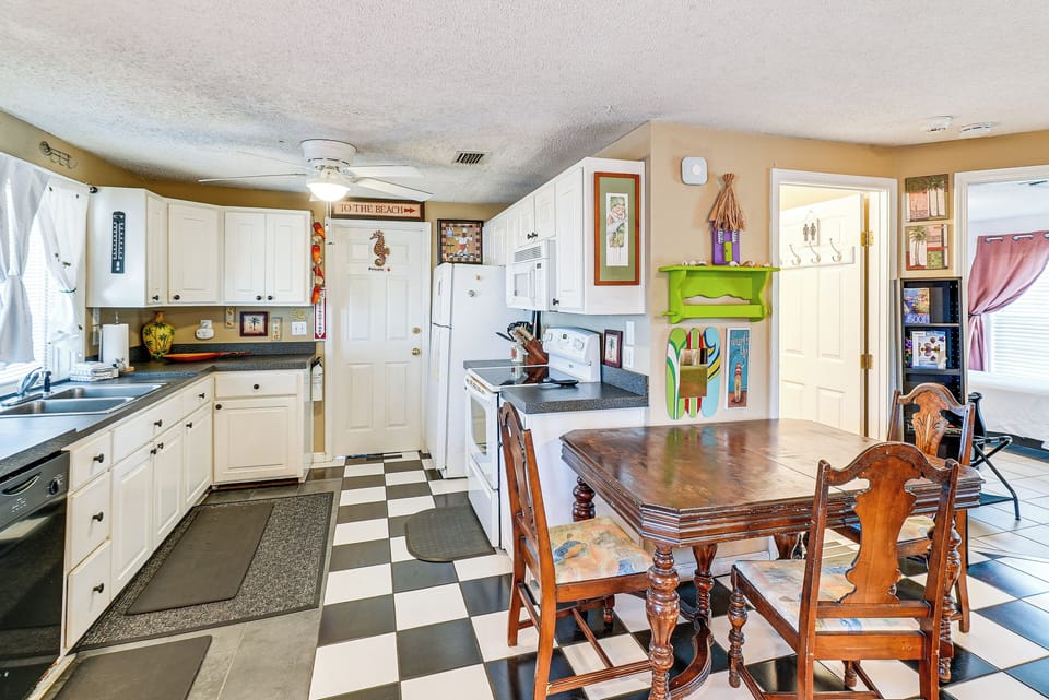 Cottage (2 Bedrooms) | Interior