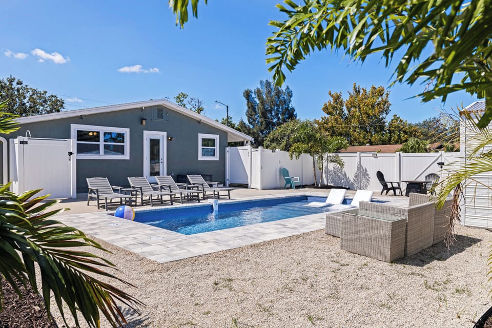 House (2 Bedrooms) | Front of property