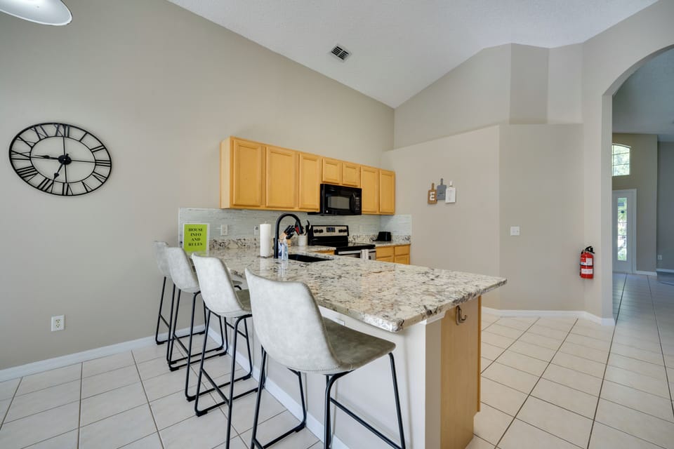 House (4 Bedrooms) | Interior
