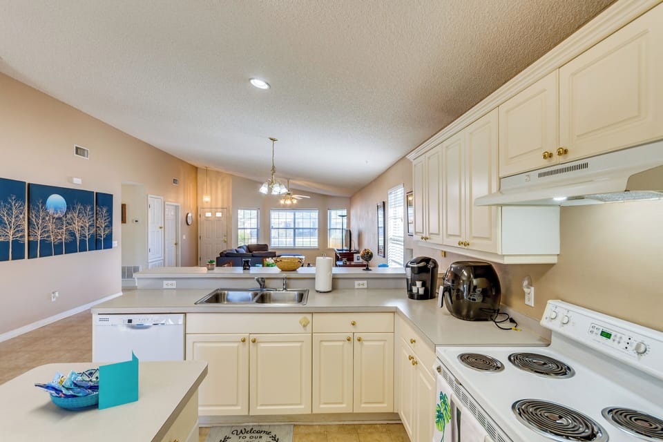 House (3 Bedrooms) | Interior