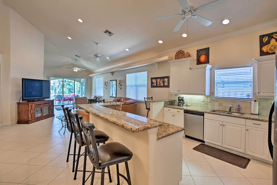 House (4 Bedrooms) | Interior