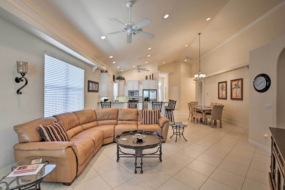 House (4 Bedrooms) | Interior