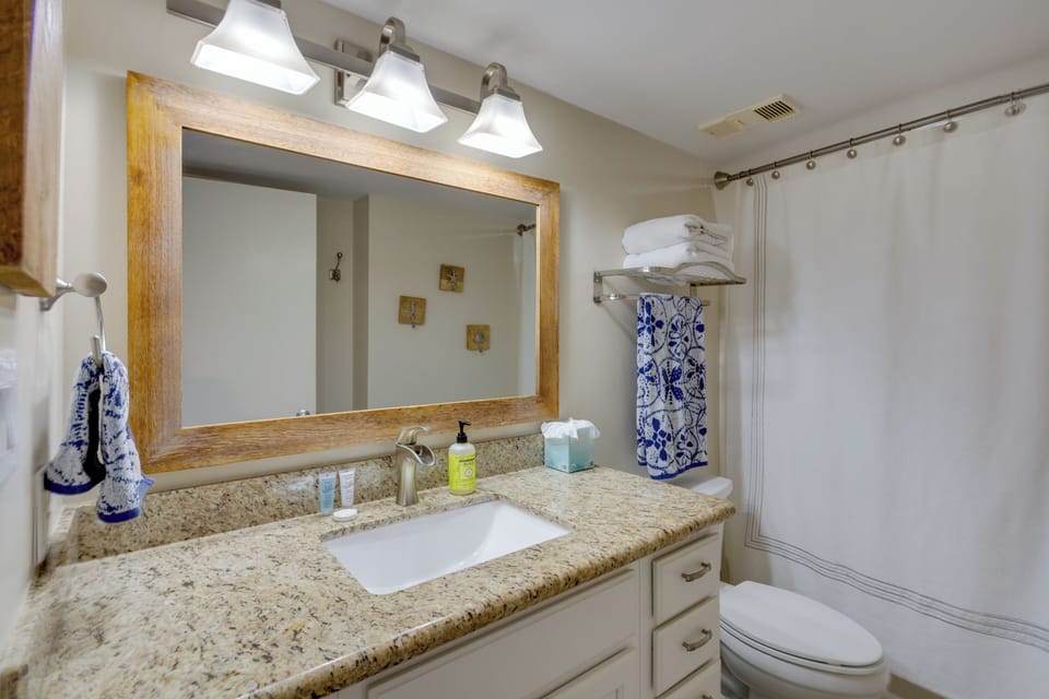 Pensacola Beach Vacation Rental w/ Private Balcony Apartment in Pensacola Beach