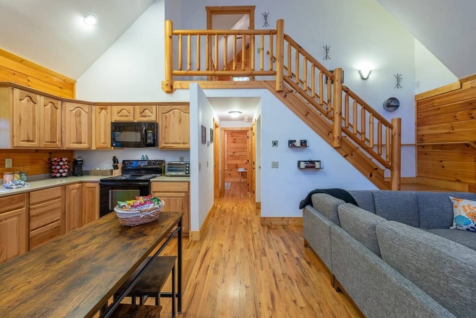 Loft and guest room area.