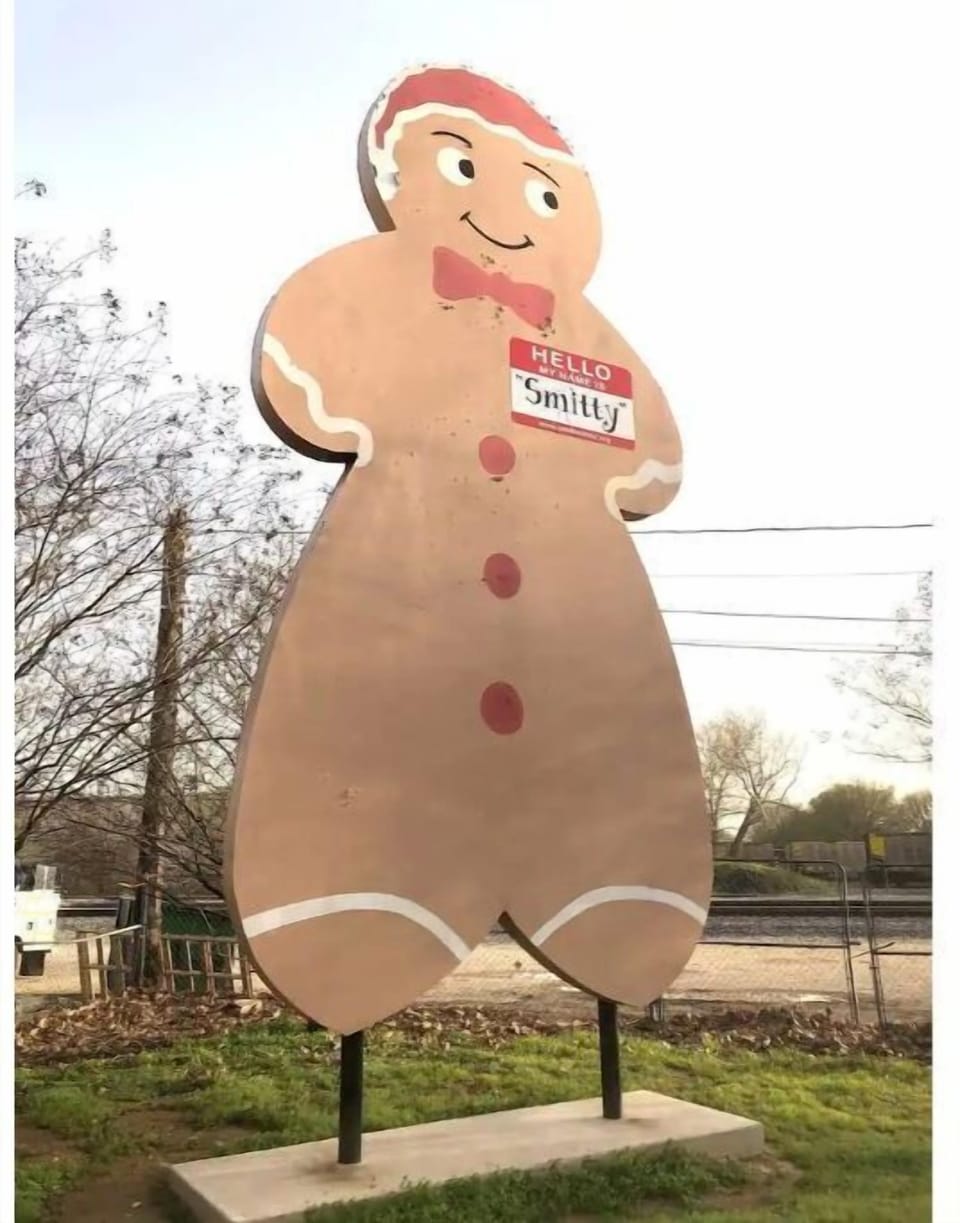 Smitty, one of the world's largest gingerbread men!  Near the train museum .