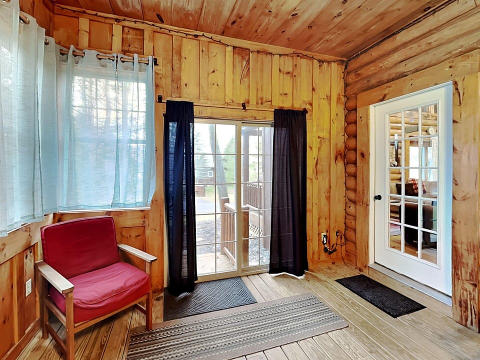 House (2 Bedrooms) | Property amenity
