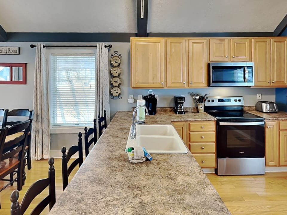 House (5 Bedrooms) | Property amenity