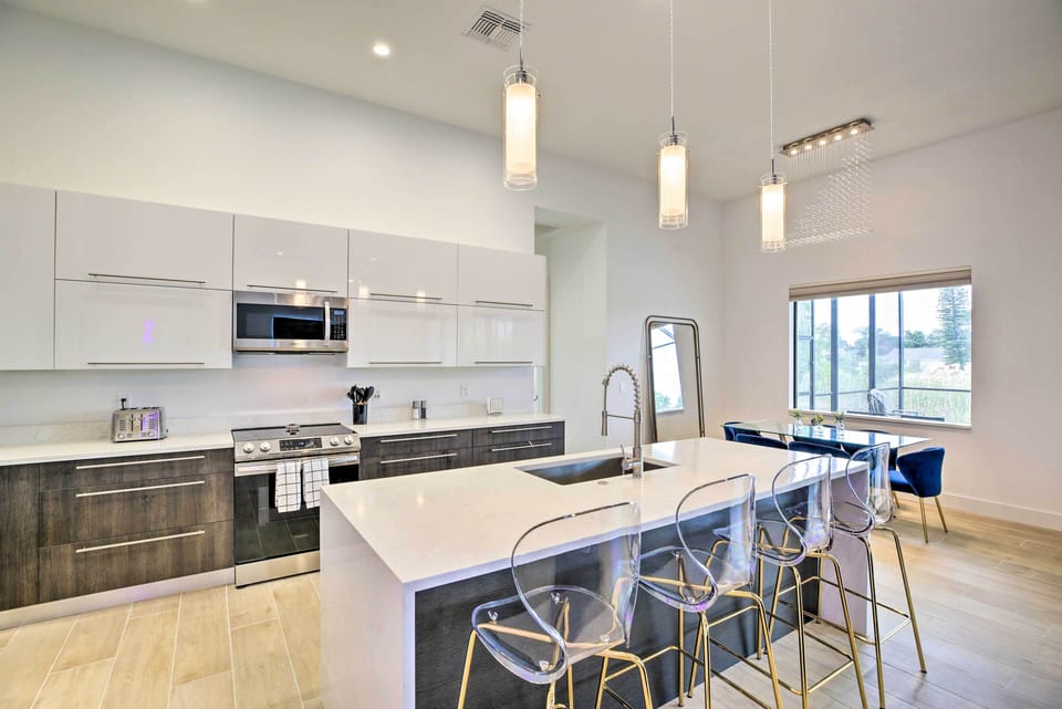 House (4 Bedrooms) | Interior