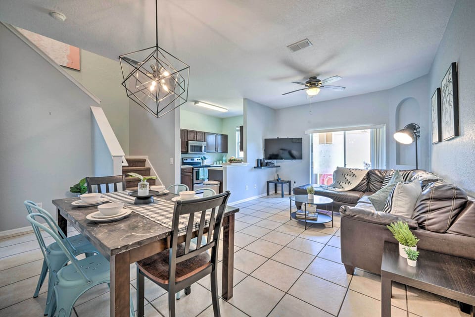 Apartment (4 Bedrooms) | Front of property
