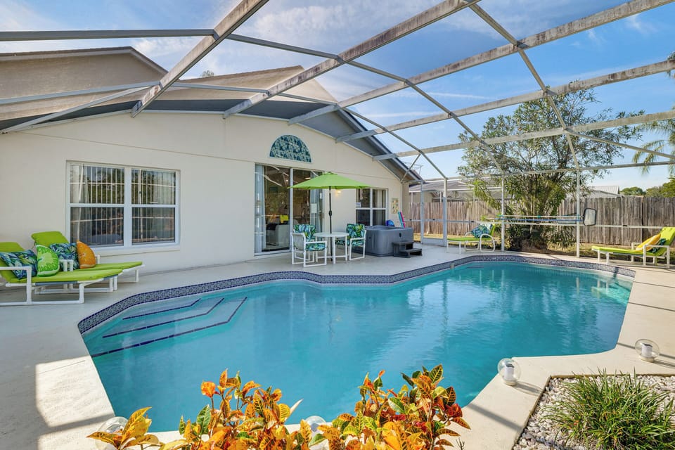 House (4 Bedrooms) | Front of property