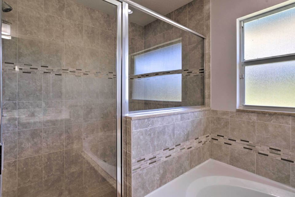Private Pool & Steps to Ocean: Island Beach House! Cottage in Fort Pierce