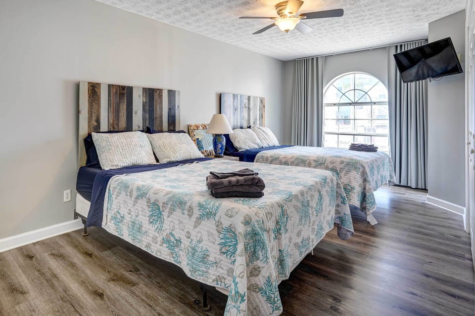 House (6 Bedrooms) | Interior