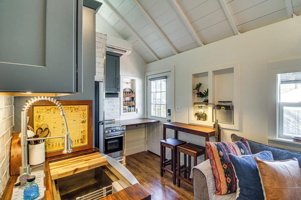 House (1 Bedroom) | Interior