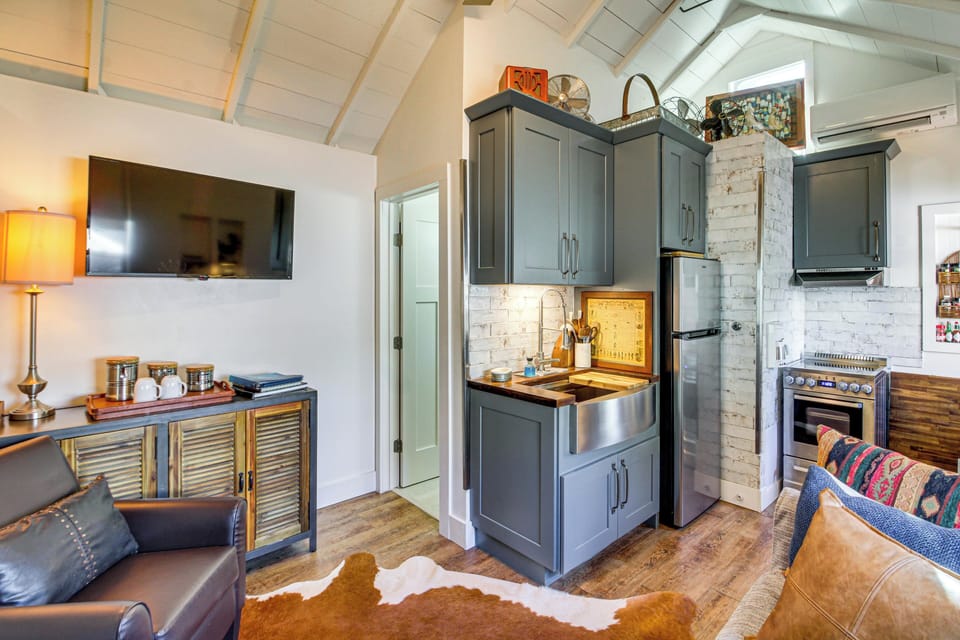 House (1 Bedroom) | Front of property