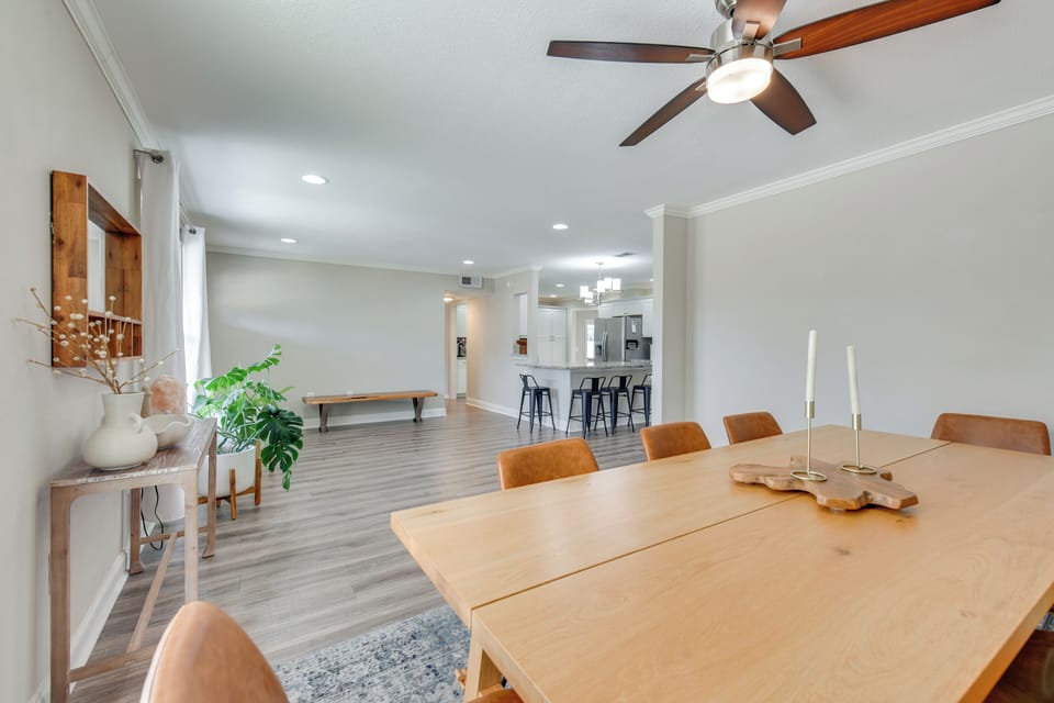 House (5 Bedrooms) | Interior