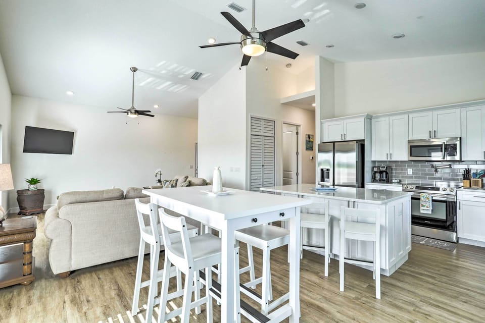 House (2 Bedrooms) | Interior