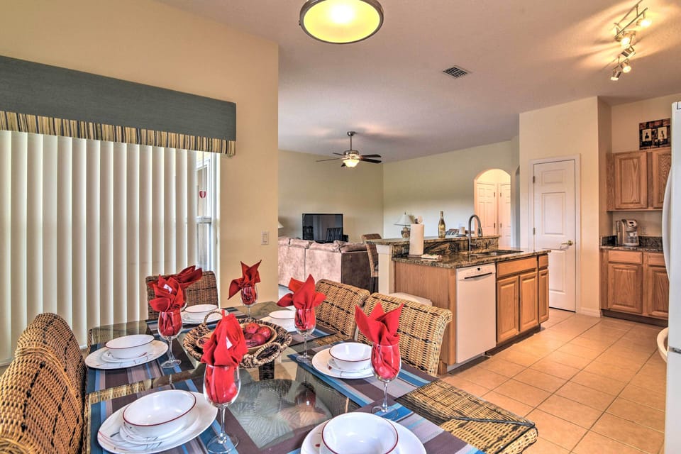 House (4 Bedrooms) | Interior