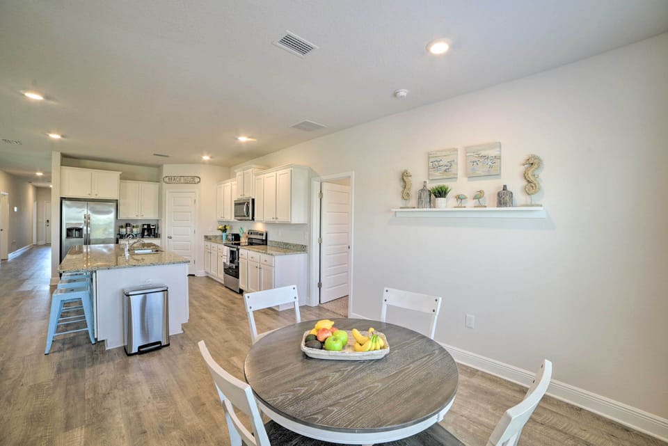 House (4 Bedrooms) | Interior