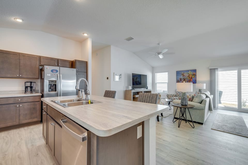 House (2 Bedrooms) | Interior