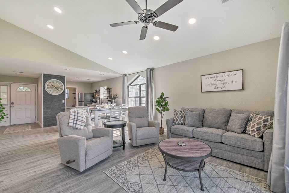 Apartment (2 Bedrooms) | Front of property