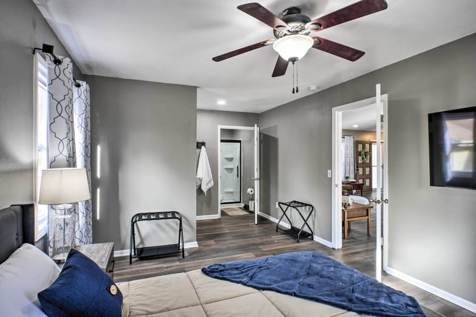 Family-friendly Springfield Home w/ Yard! Cottage in Springfield