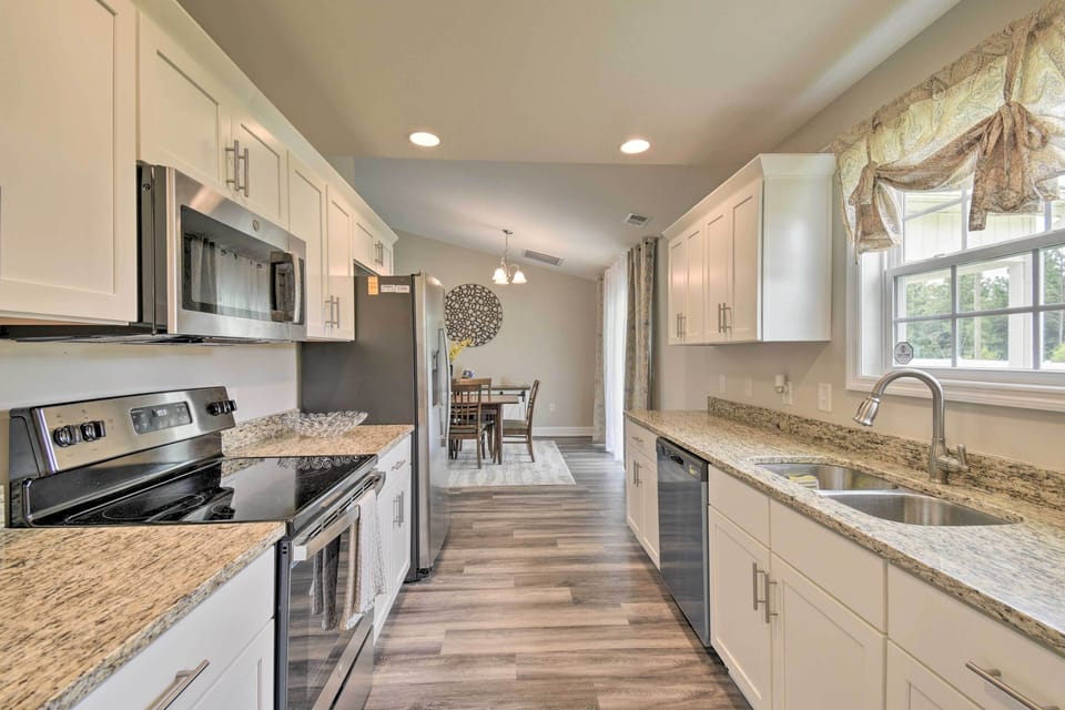 House (3 Bedrooms) | Interior