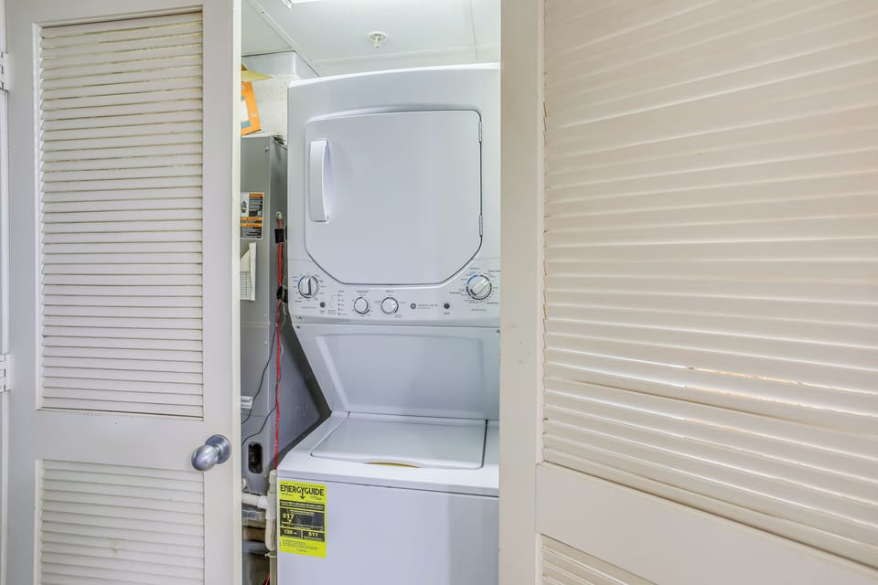 Access to Pool, Beach: Ocean-view Myrtle Beach Apt Apartment in Myrtle Beach