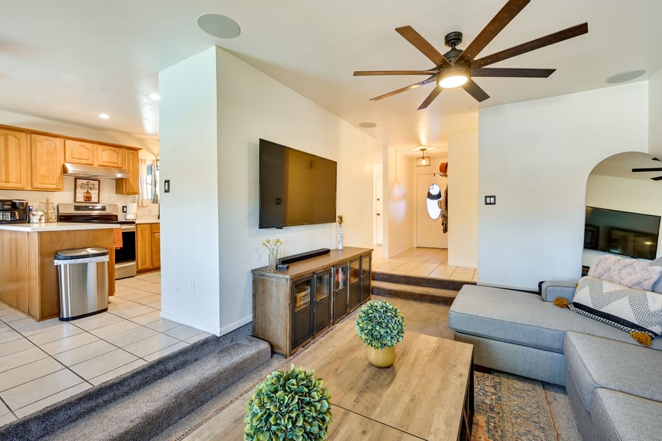 Living Room | Free WiFi | Central A/C & Heating