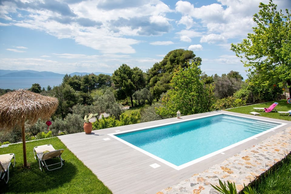 Swim, jacuzzi, Enjoy your drink  letting your gaze travel to nature