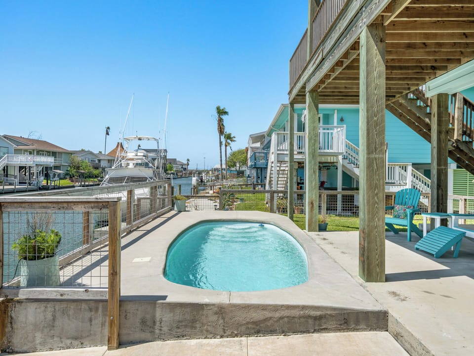 House (4 Bedrooms) | Pool
