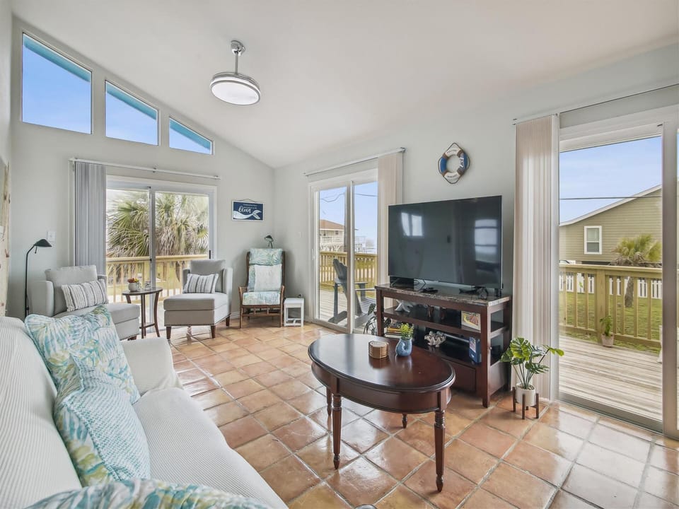 House (2 Bedrooms) | Property amenity