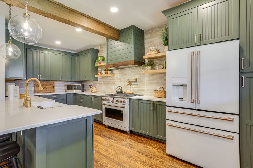 Kitchen | 1st Floor | Drip Coffee Maker | Keurig | Blender