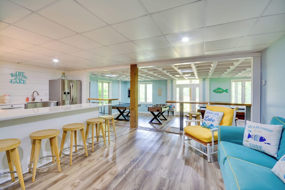 House (5 Bedrooms) | Interior