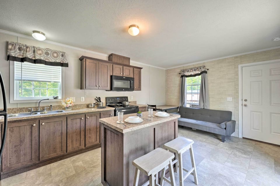 House (2 Bedrooms) | Interior