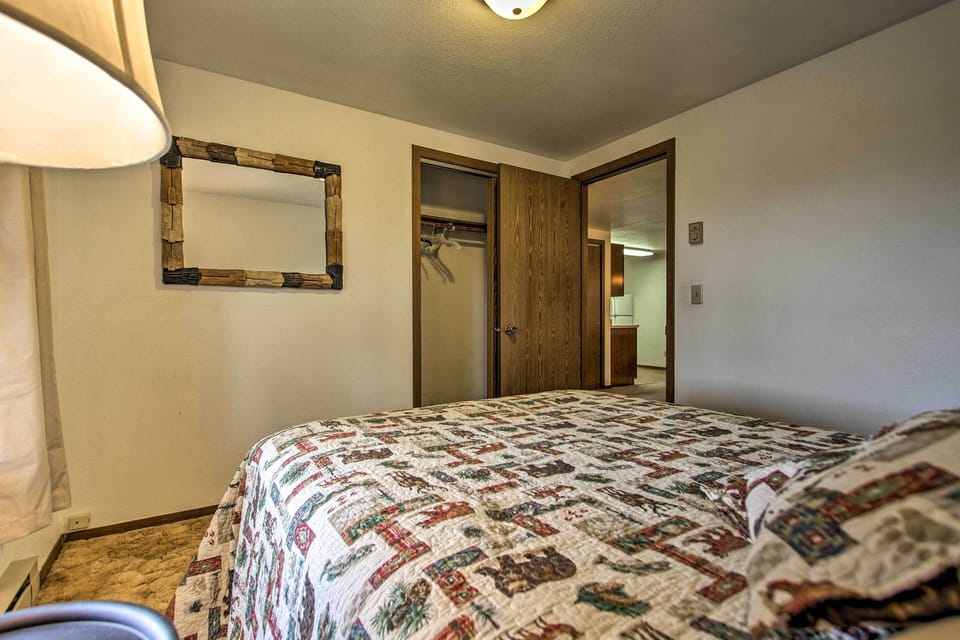Cozy Angler's Apt - Steps to Trout Fishing River! Apartment in Montana