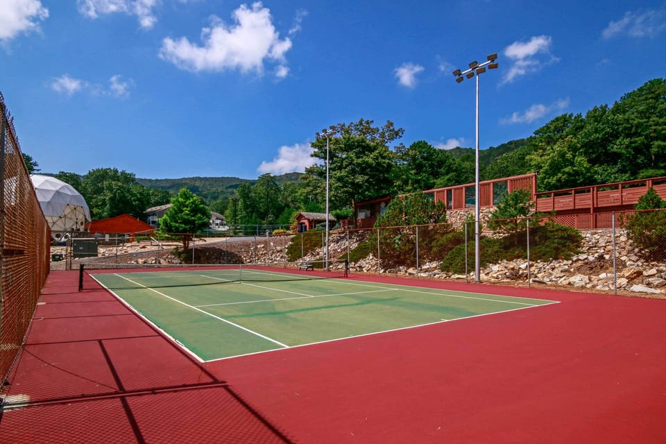 1 Mi to Slopes! Family-friendly Massanutten Cabin Cottage in Massanutten