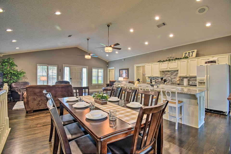House (5 Bedrooms) | Interior