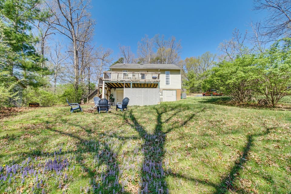 Walk to Shenandoah River: Homey Luray Cabin Cottage in Shenandoah Valley