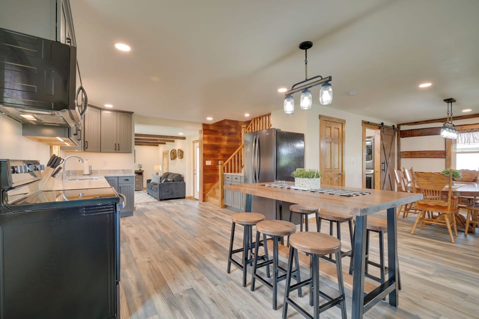 House (3 Bedrooms) | Interior