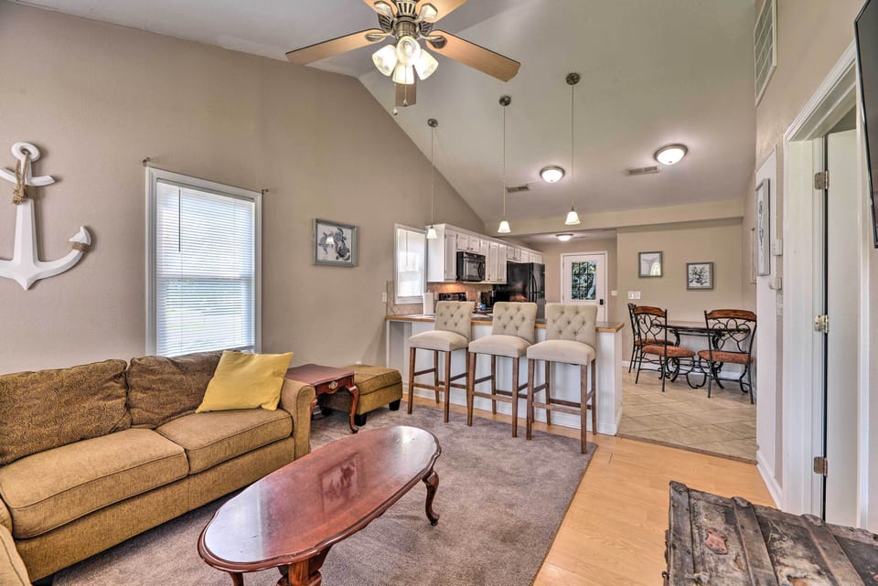 House (2 Bedrooms) | Interior