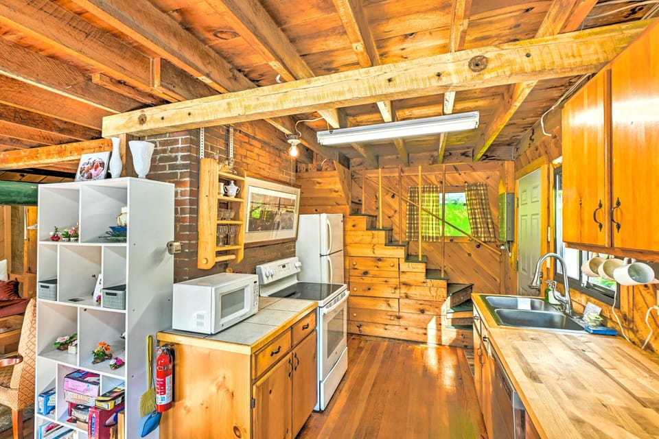 House (2 Bedrooms) | Interior