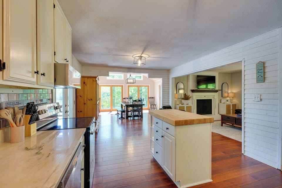House (4 Bedrooms) | Interior
