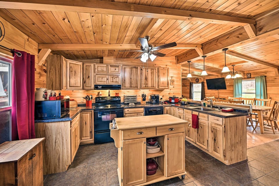 House (2 Bedrooms) | Interior