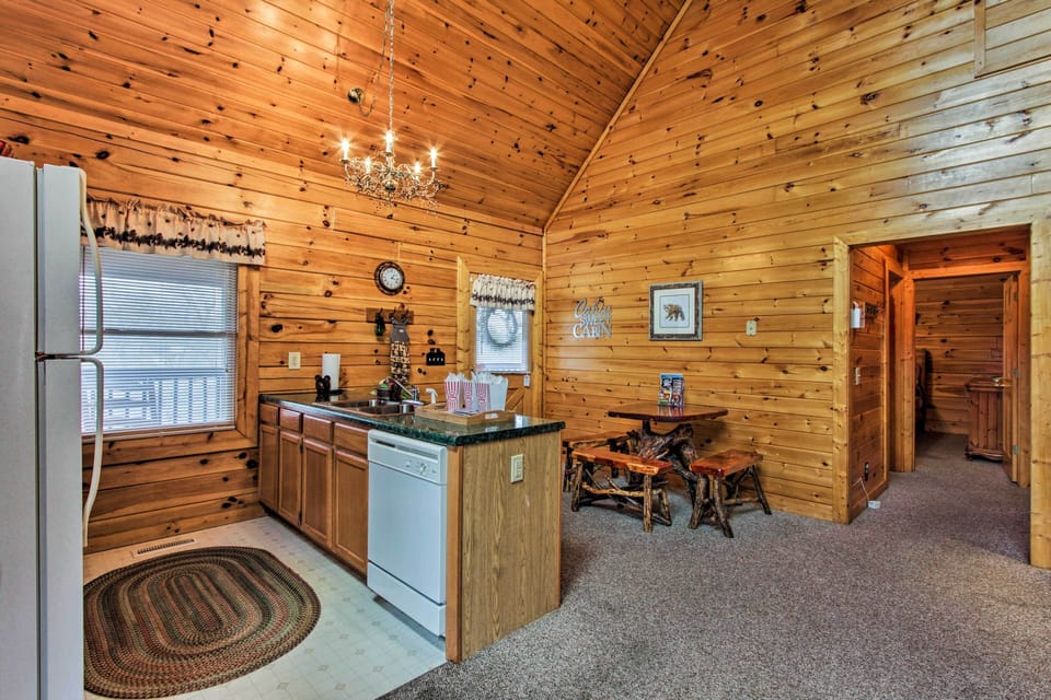 House (2 Bedrooms) | Interior